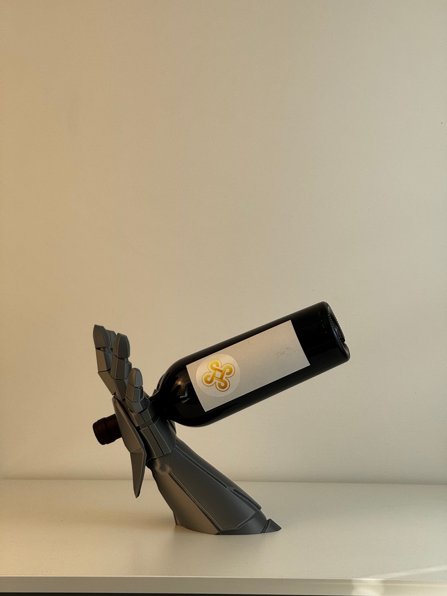 Iron Man : Wine Holder